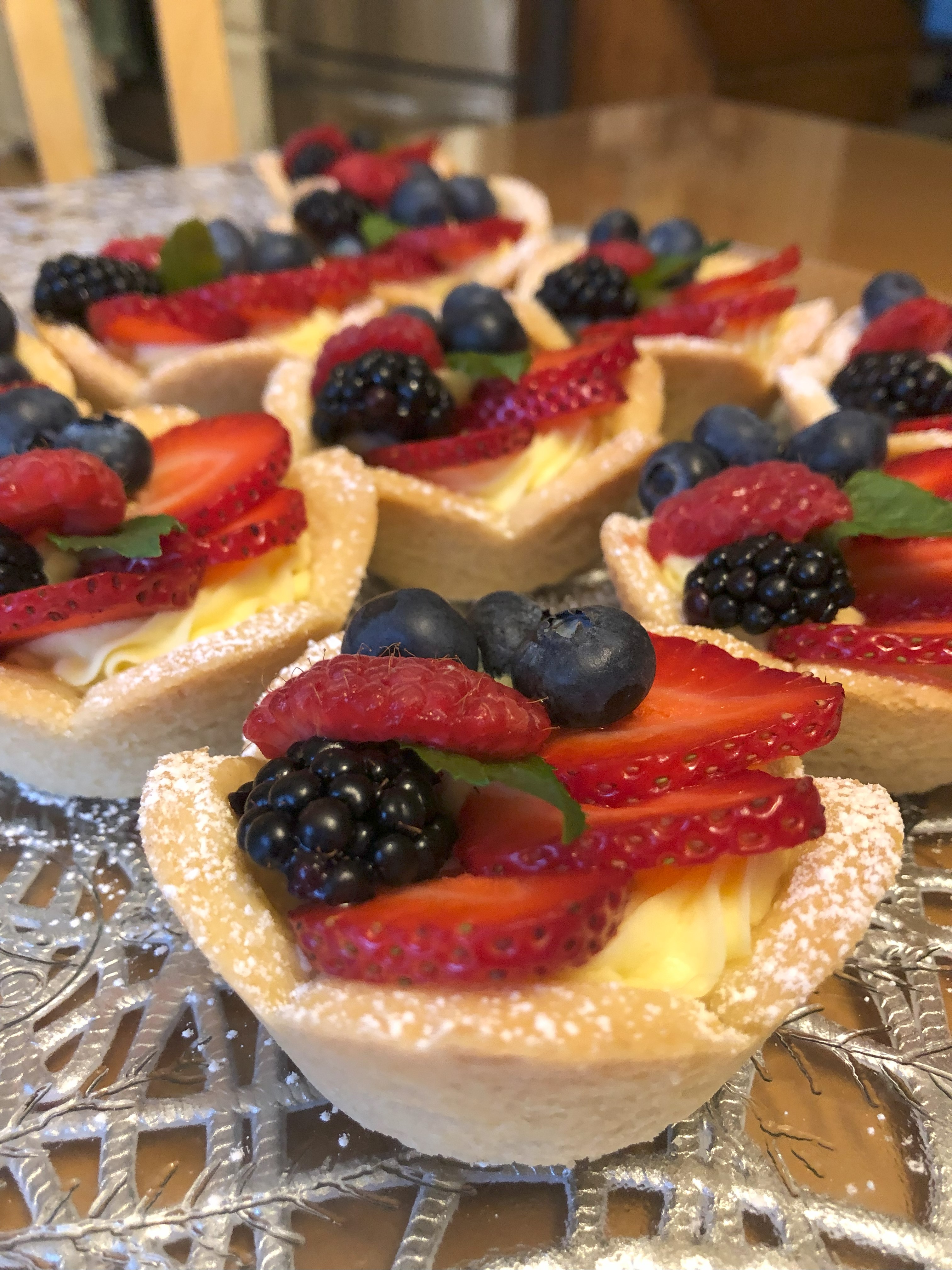 Custard filled Cookie Cups.