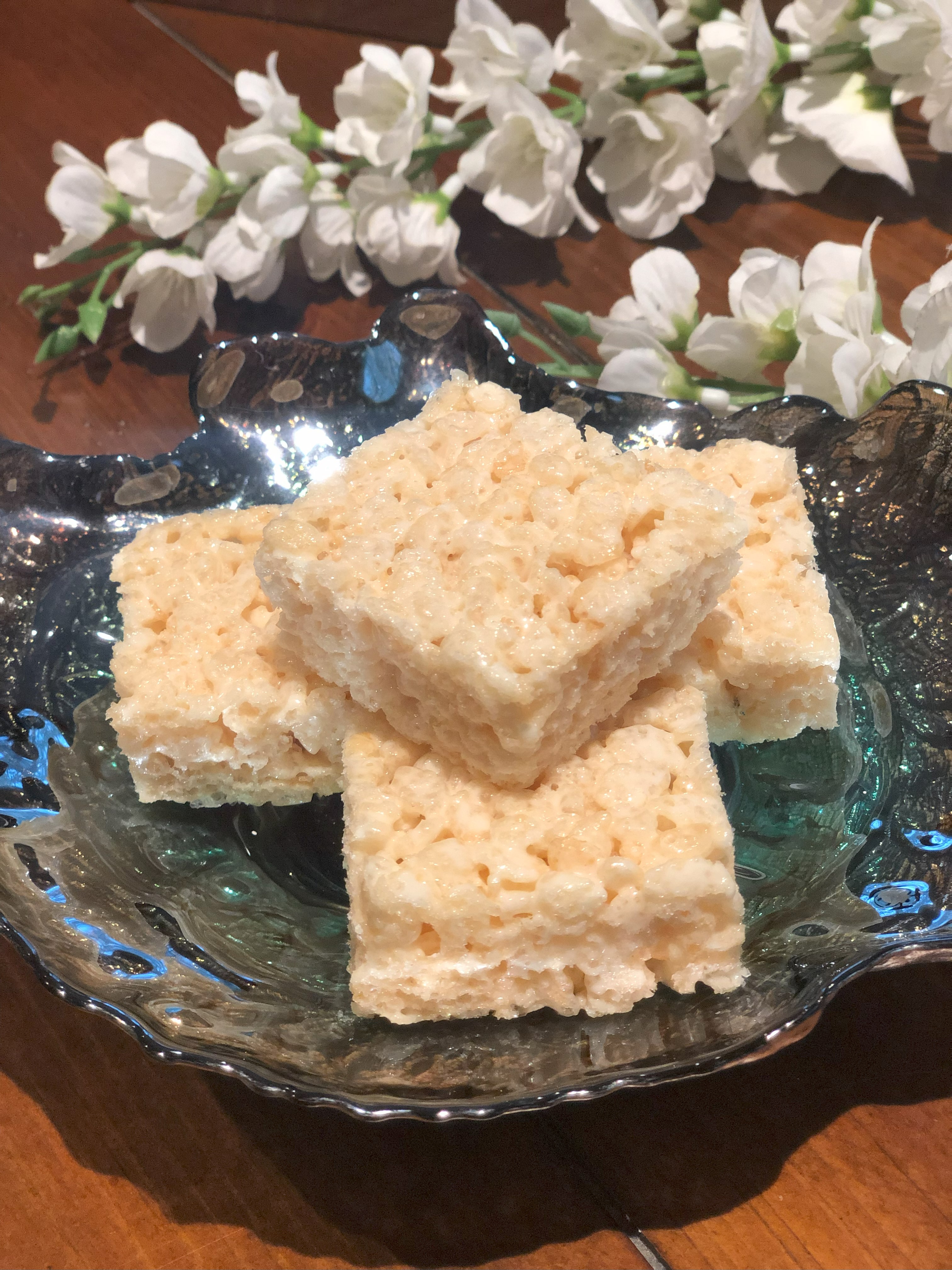 Crispy Rice Treats display.