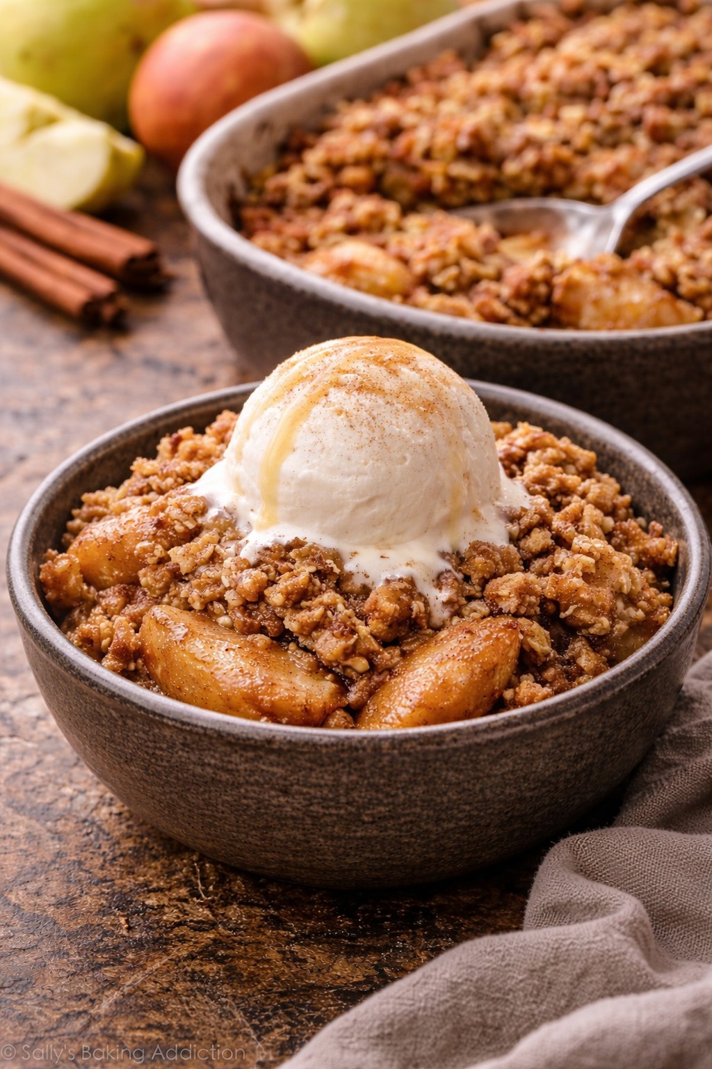 Warm Apple Crisp with Cinnamon